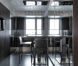 Строгая кухня в темных оттенках: архитектурное агентство Belugina Partners