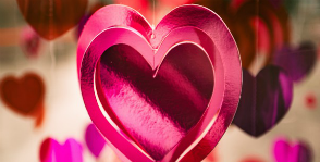 Романтика и уют: украшаем дом ко Дню святого Валентина