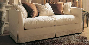 <strong>19</strong> диванов с декоративными подушками