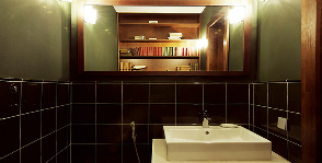 Туалет-библиотека:  13 вдохновляющих идей