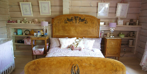 Спальня с антикварной мебелью для девочки: дизайнер Оксана Маленко