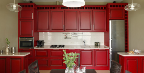 Кухня в красном цвете: дизайнер Наталия Казакова
