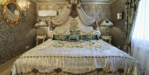 Спальня в классическом стиле: дизайн студии «БЕРНИдизайн»